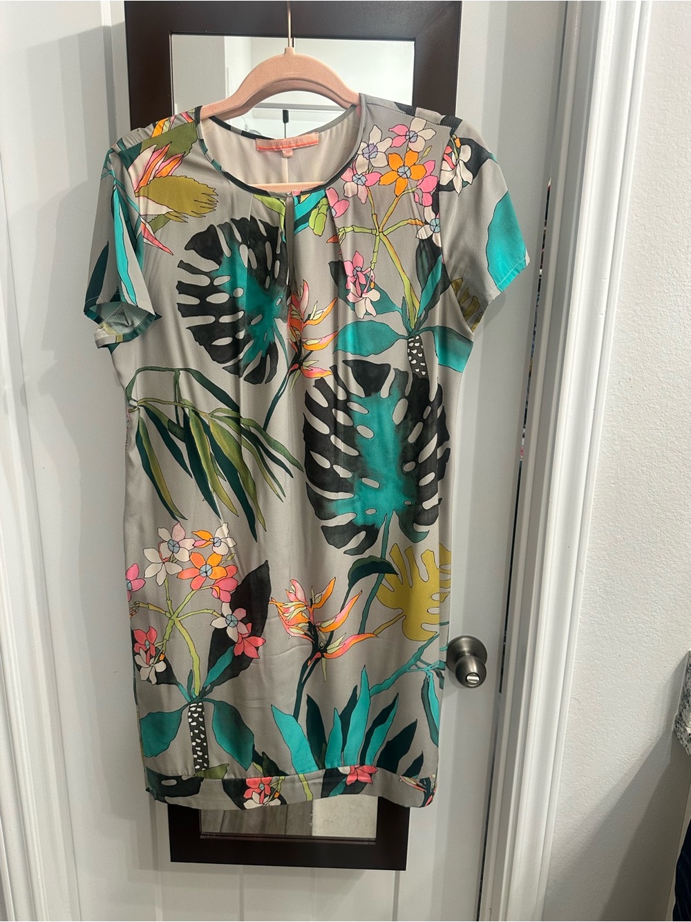 Vilagallo Tropical Floral Shift Dress in Gray, Teal and Pink
